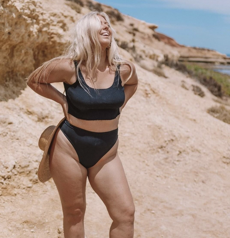women in real life normalizes real women's bodies